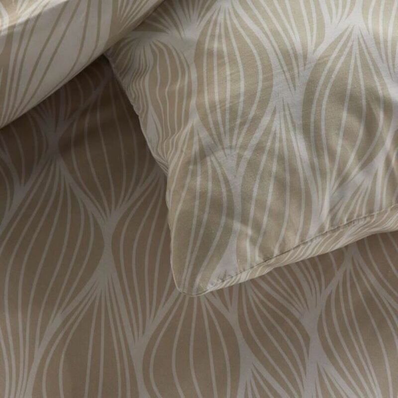 S71015180_3 S71015180_3