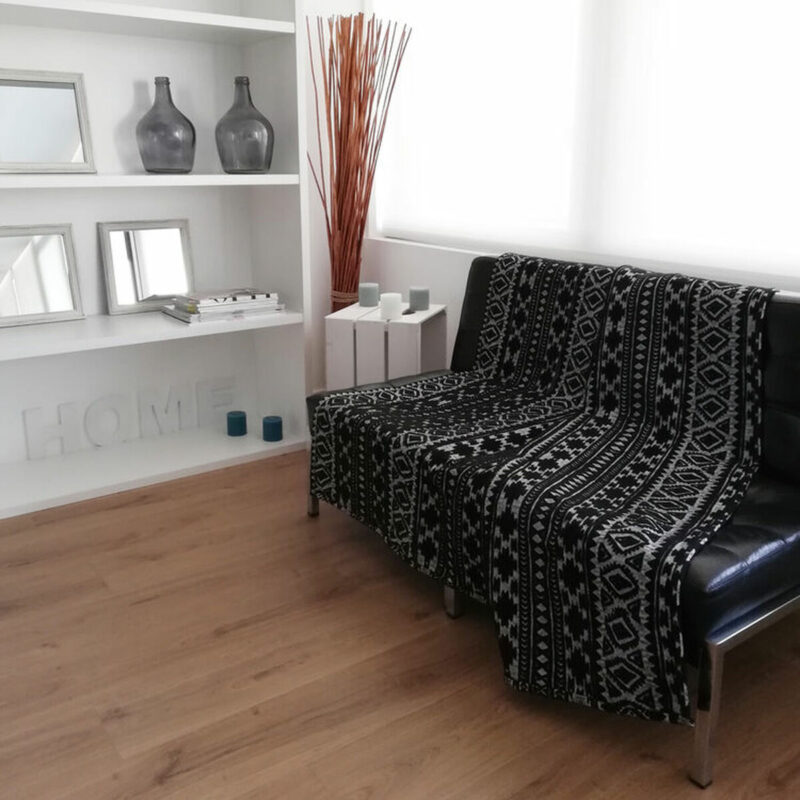 D2101067_0 D2101067_0